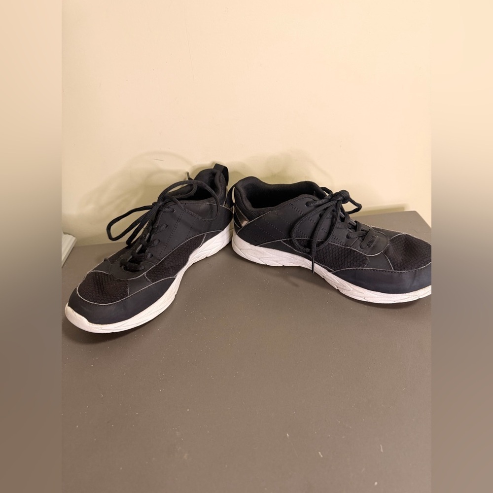Women’s Vionic Lumina Athletic Shoes - Picture 3 of 7